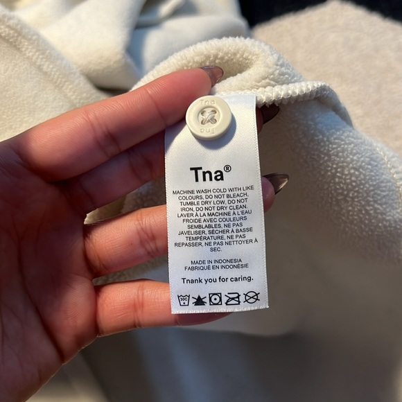 Cozy TNA Button Up - Picture 4 of 4